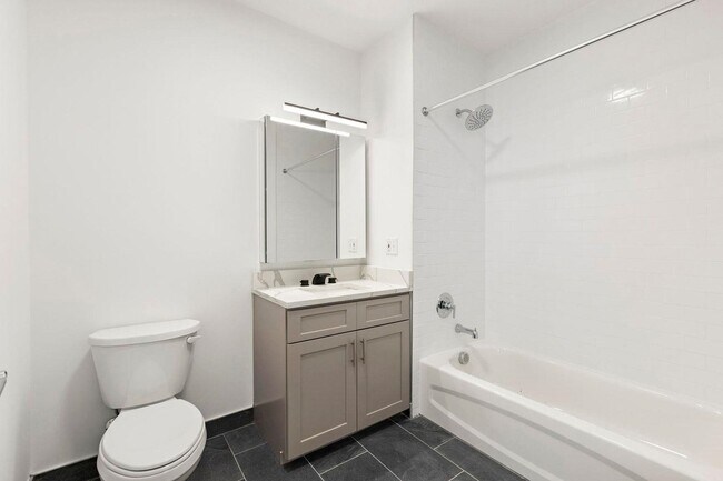 Building Photo - 306 Bergen Ave