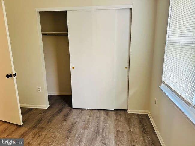 Building Photo - 22 Alden Ct