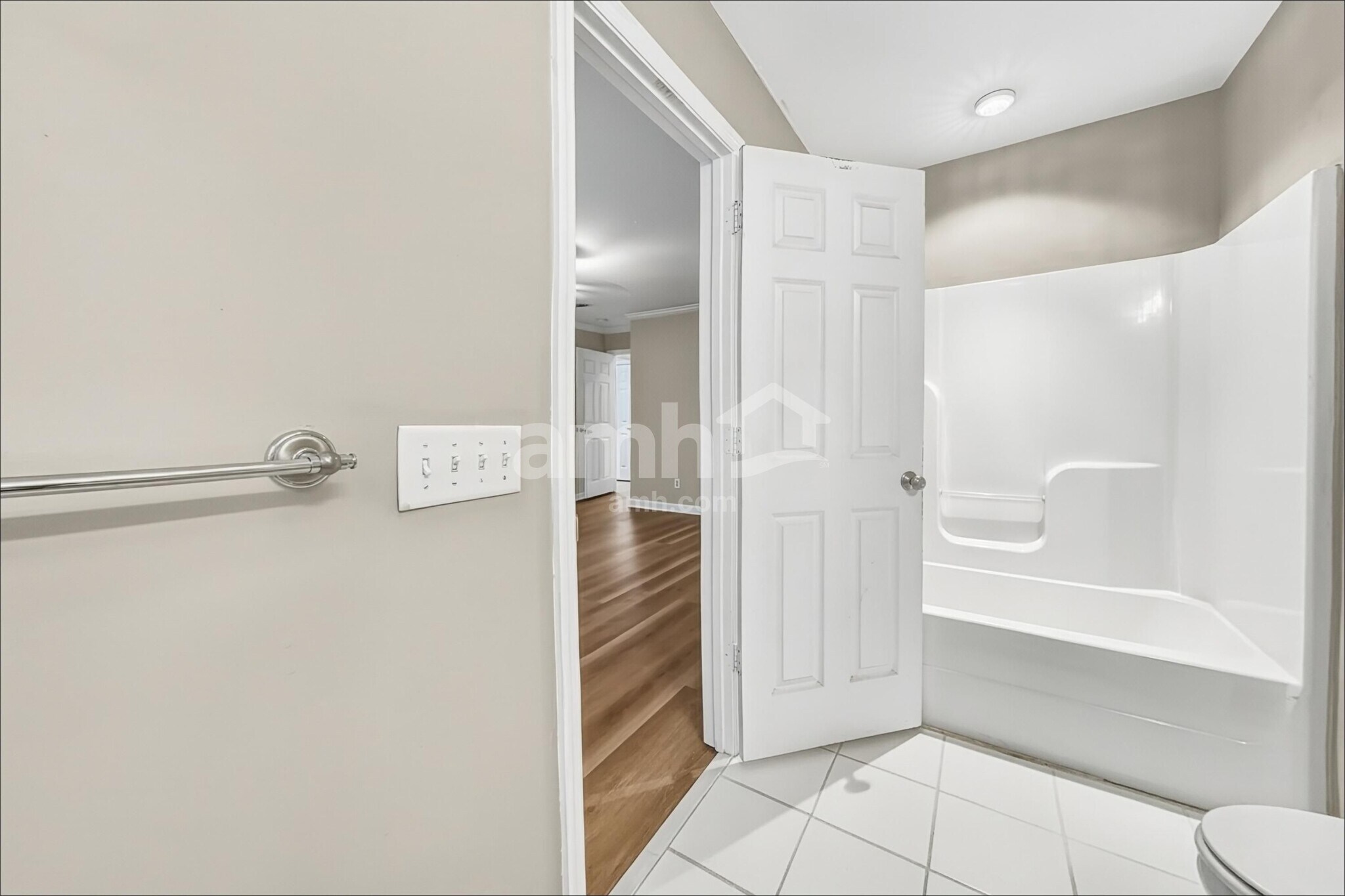 Building Photo - 45 Wintergreen Dr