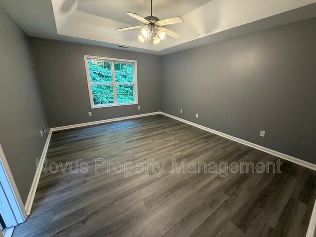 Building Photo - 214 Farmington Trce