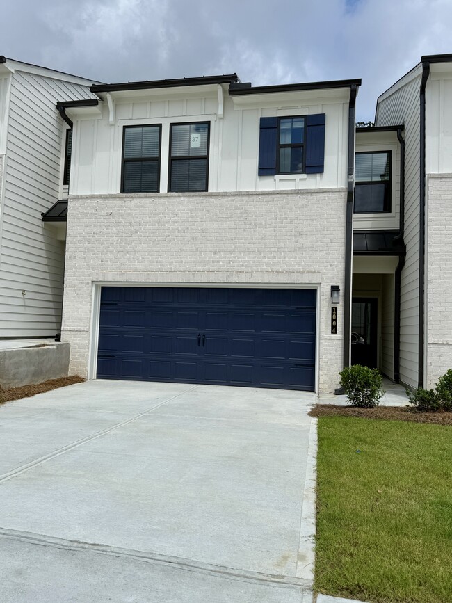 Building Photo - 1004 Sutherland Ln