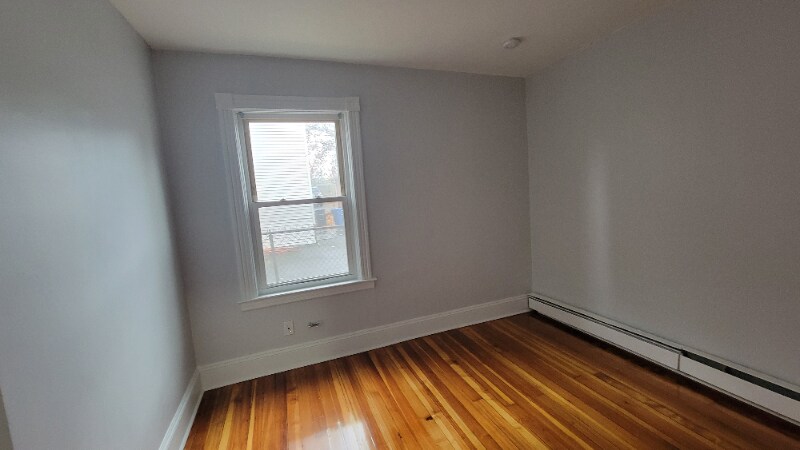 Building Photo - 119 Sisson Ave