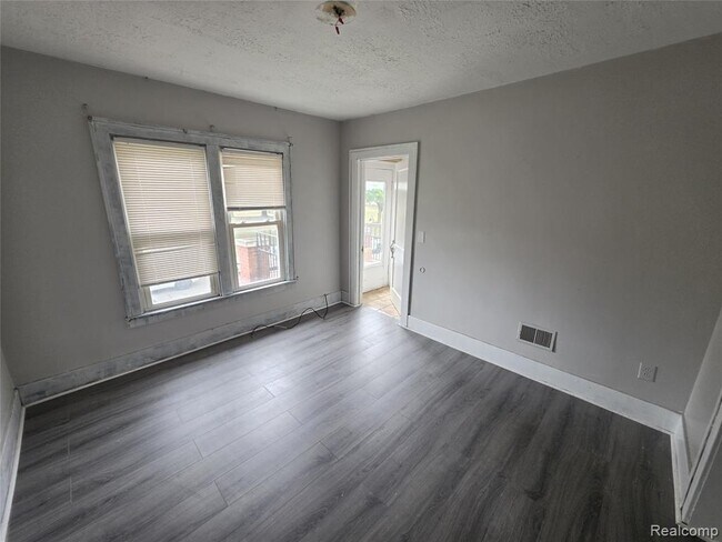 Building Photo - 5124 Williamson St
