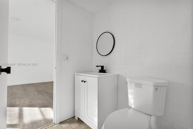 Building Photo - 8295 NE Miami Ct