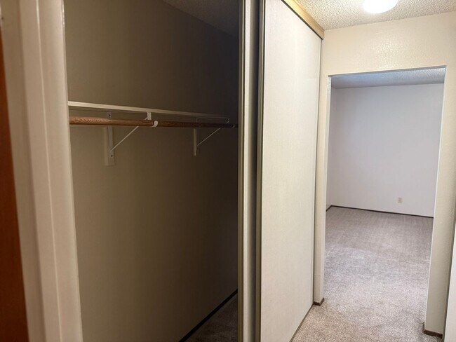 Building Photo - 765 Pope Dr