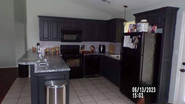 Building Photo - Pets Negotiable with Owner Approval!