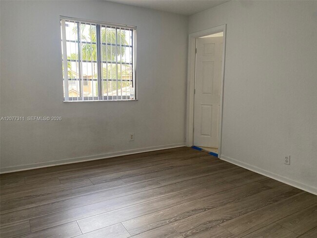 Building Photo - 4218 Vineyard Cir