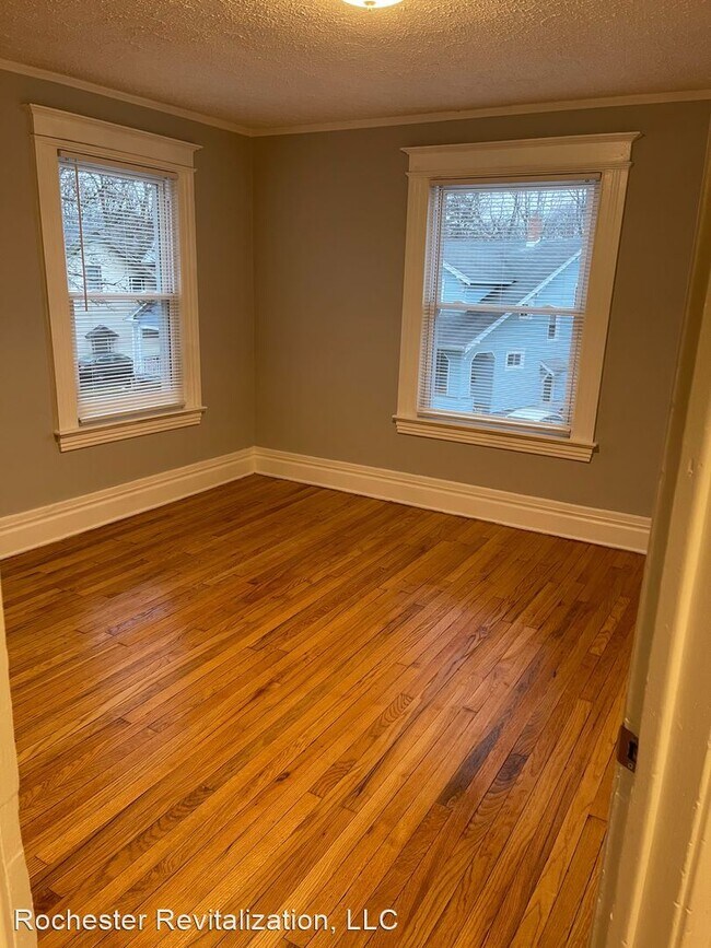Building Photo - 4 br, 2 bath House - 826 Seward St
