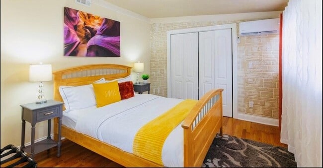 Building Photo - 279 Hach Ln