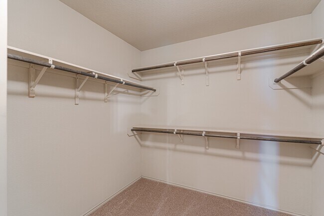 Building Photo - 2007 Naplechase Crest Dr