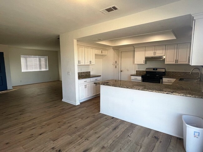 Building Photo - Ask About The Move In Special!!!