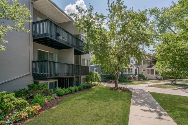 Building Photo - 824 McKinley Ave