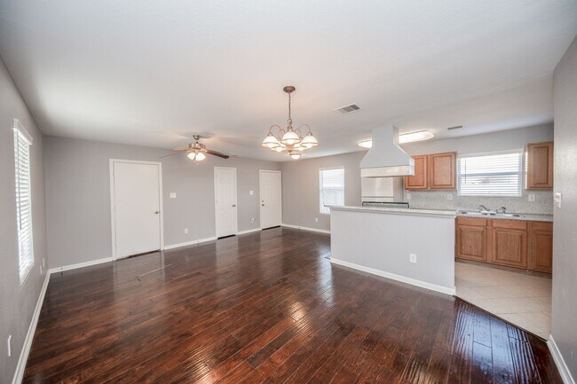 Building Photo - 1631 Dove Run