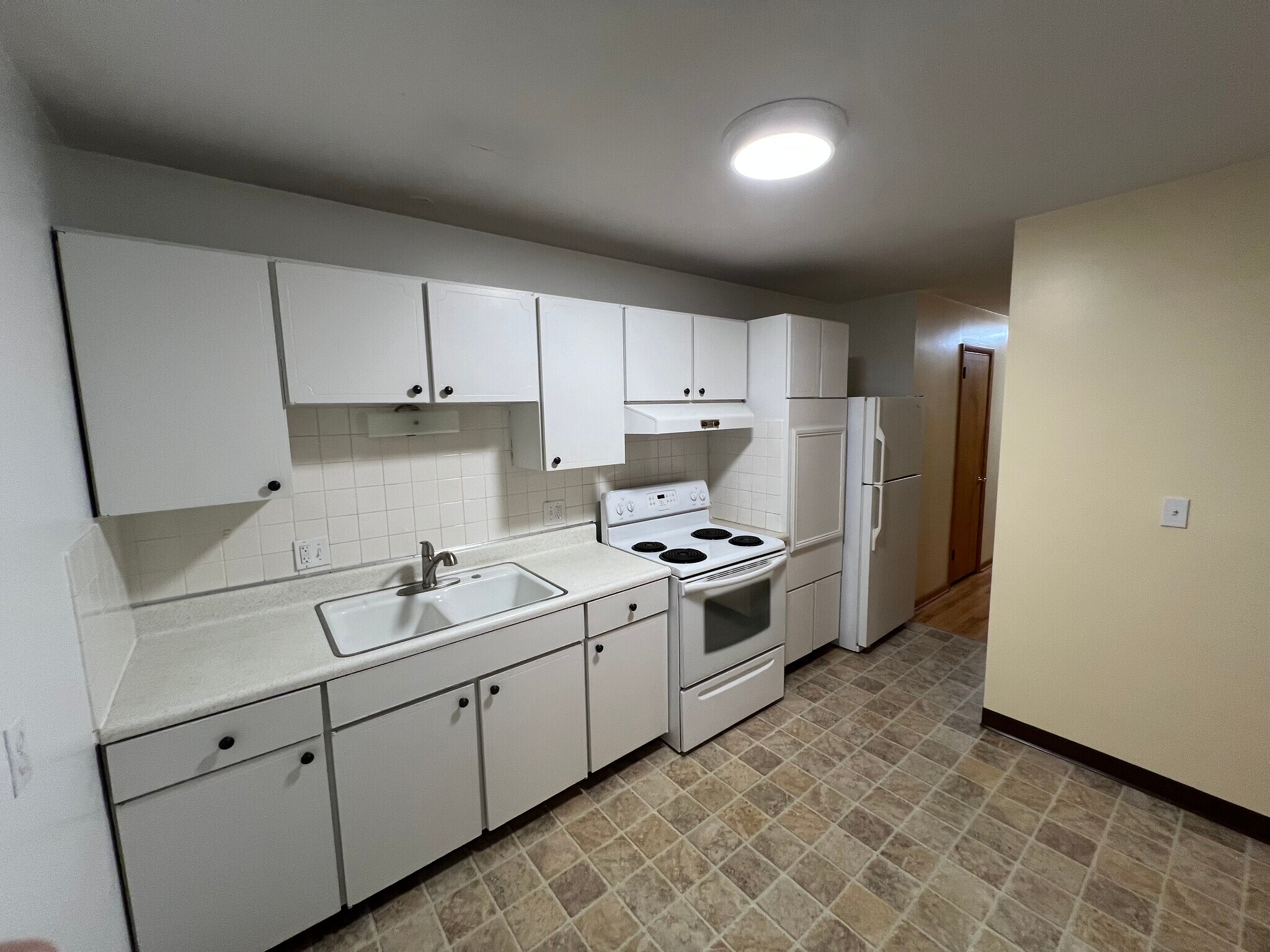 Building Photo - 22 Ansel Ave