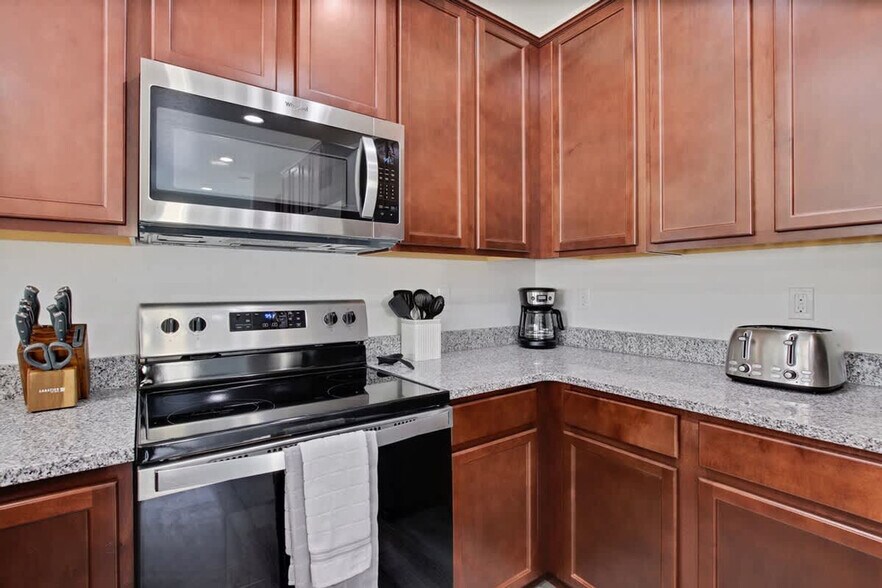 Building Photo - 5643 E Bollo St