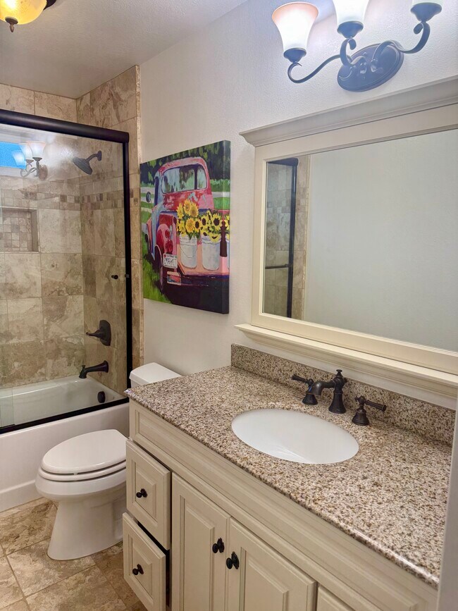Building Photo - 224 Cotati Oaks Ct W