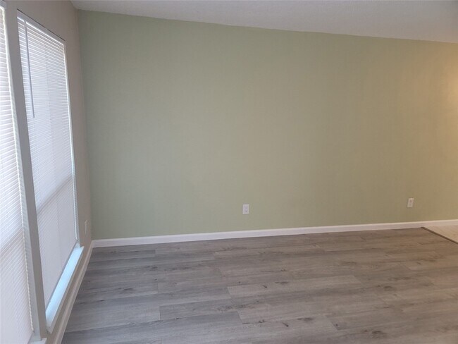 Building Photo - 4616 Country Creek Dr