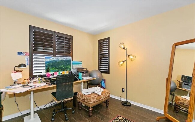 Building Photo - 418 Vista Dr