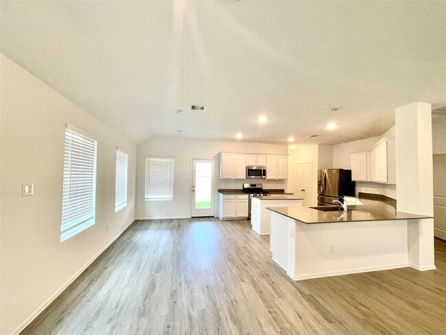 Building Photo - 5011 Viridian Forrest Dr