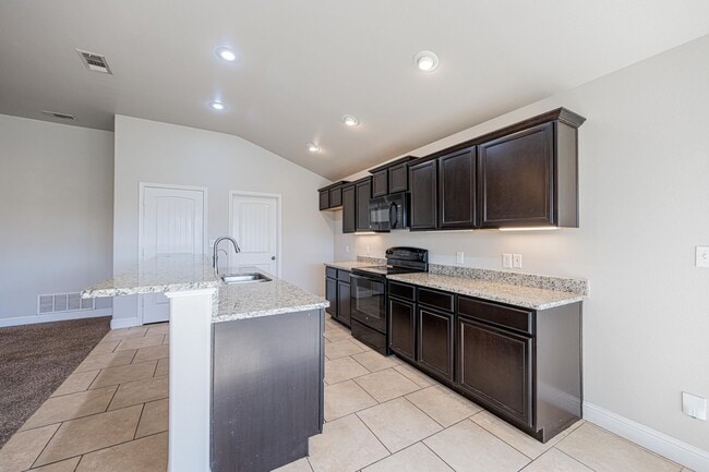Building Photo - Property For Lease in Odessa
