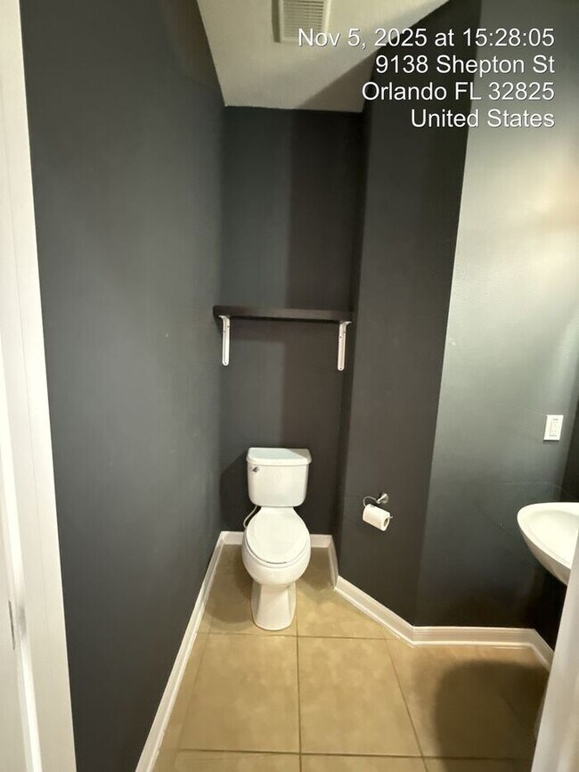 Building Photo - Beautiful Spacious 3 bed 2.5 bath Home in ...