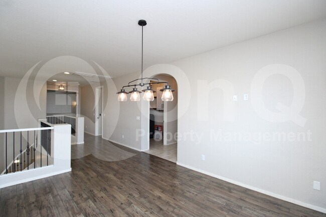 Building Photo - 12908 W Sierra Vista Dr