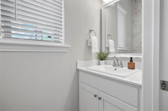 Building Photo - 2264 Palomino St