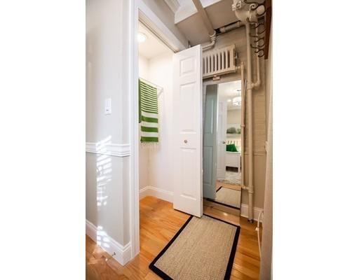 Building Photo - 290 Beacon St