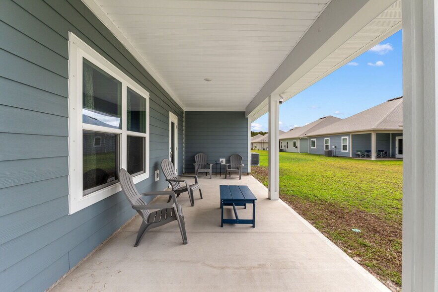 Building Photo - 136 Needle Rush Dr