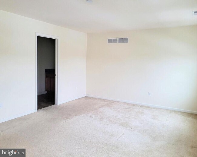 Building Photo - 628 Rigel Way