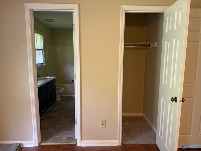 Building Photo - 272 Pops Corner