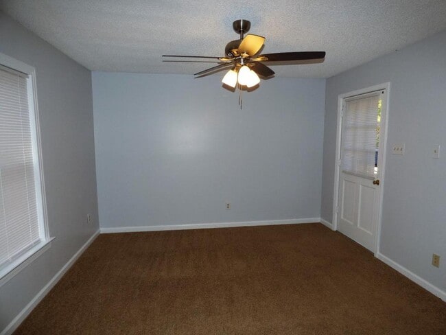 Building Photo - 7188 Pleasant Ridge Rd