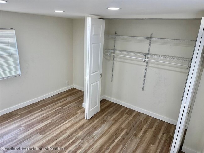 Building Photo - 5037 Roanoke St