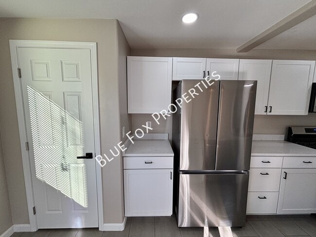 Building Photo - 2480 Rose Peak Dr