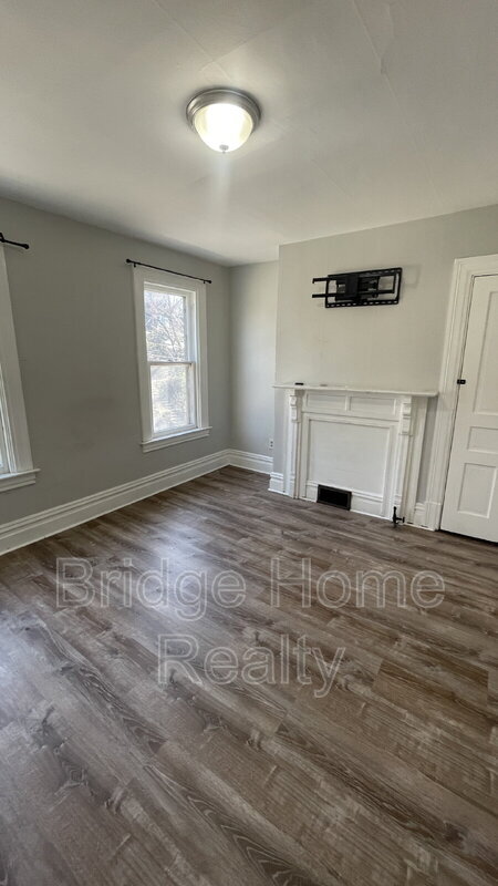 Building Photo - 226 Lobinger Ave