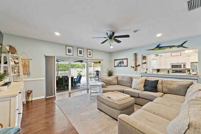 Building Photo - 9674 Dogwood Ave