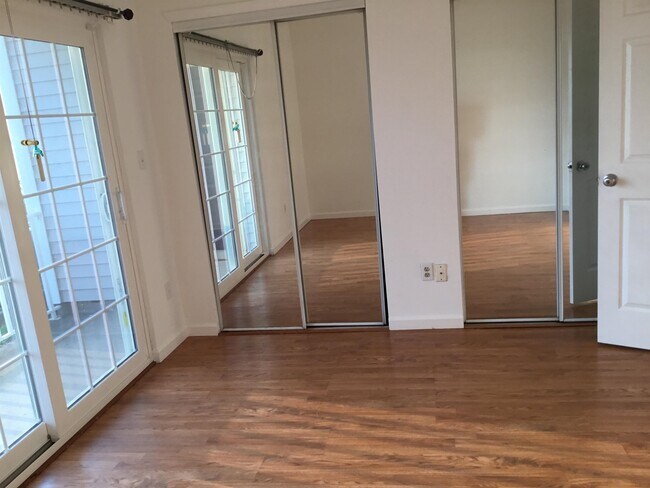 Building Photo - 109 Cottonwood St