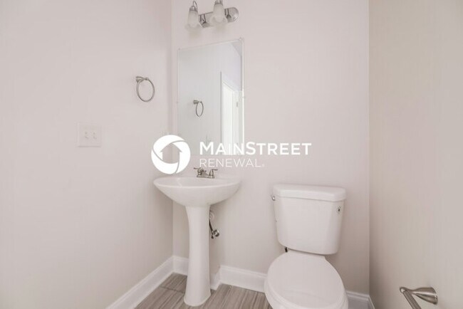 Building Photo - 4 Bedroom Pet-Friendly Home in FRANKLINTON...