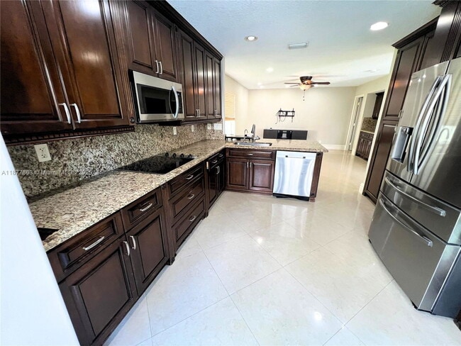 Building Photo - 3381 SW 51st St