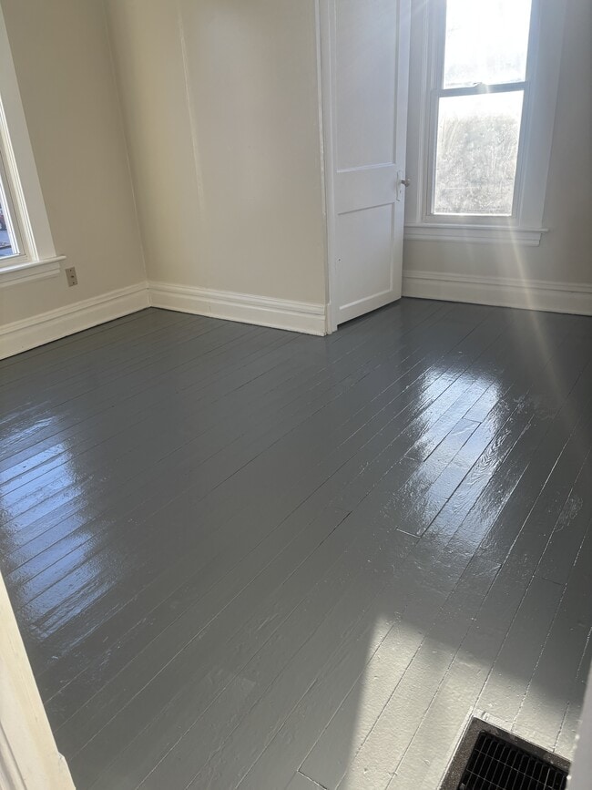 Building Photo - 957 Dorchester Ave SW