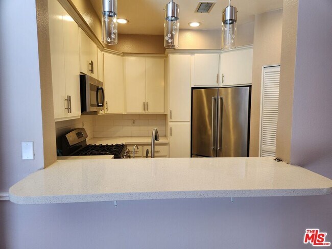 Building Photo - 12211 Idaho Ave