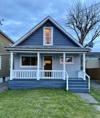 Building Photo - 109 6th Ave