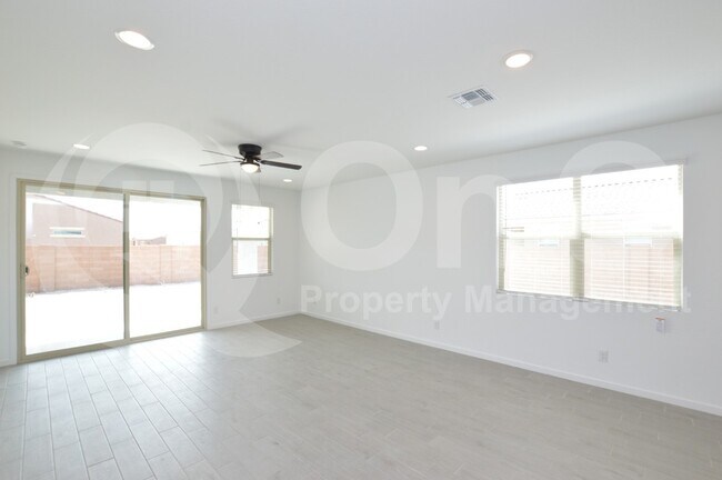 Building Photo - 2679 E Tolosa Dr