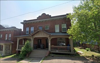 Building Photo - 623-625 N 10th Ave E