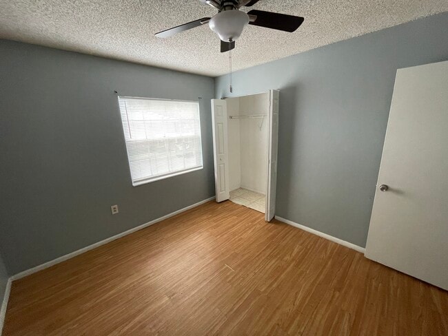 Building Photo - 1408 Holden Ave