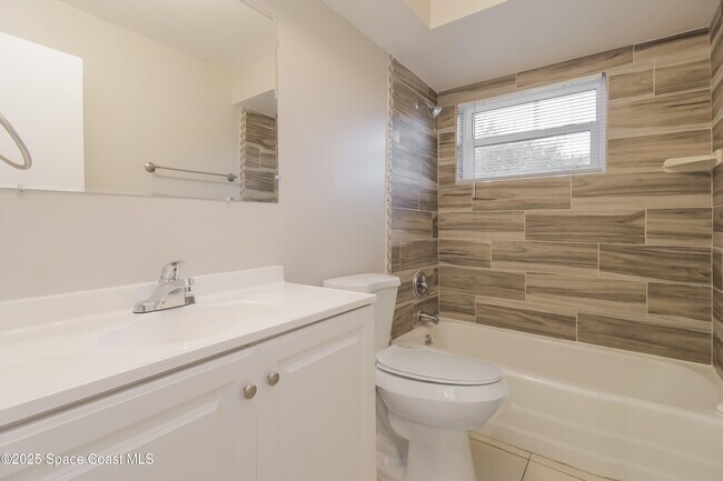 Building Photo - 935 S Courtenay Pkwy