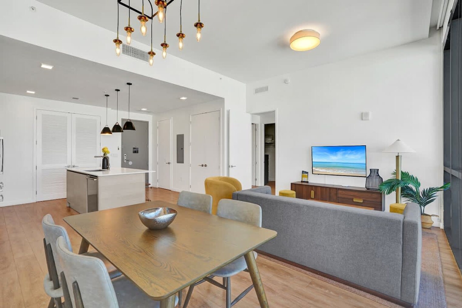 Building Photo - 1220 17th St