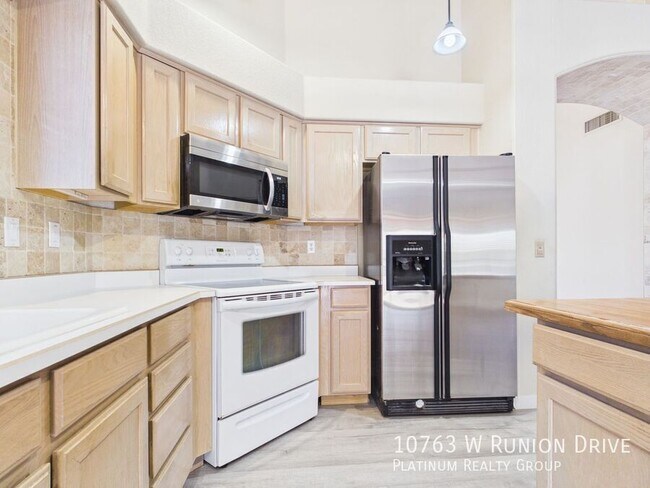 Building Photo - 10763 W Runion Dr