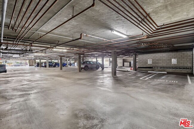 Building Photo - 3561 Clarington Ave