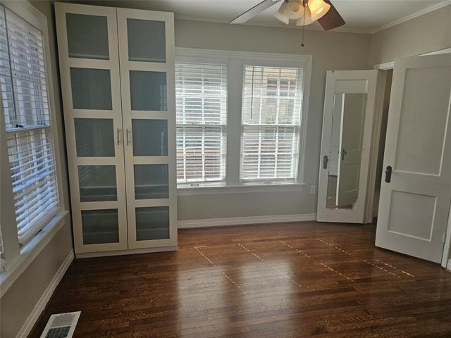 Building Photo - 7010 Vivian Ave